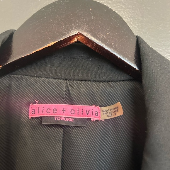 Alice + Olivia M EUC black blazer with tuxedo effect- back is longer & buttoned - Picture 3 of 16